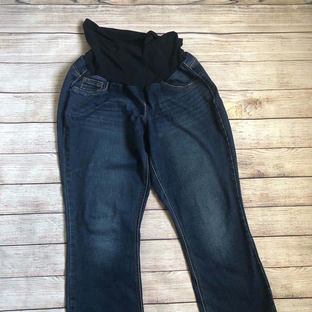 Jessica Simpson maternity jeans